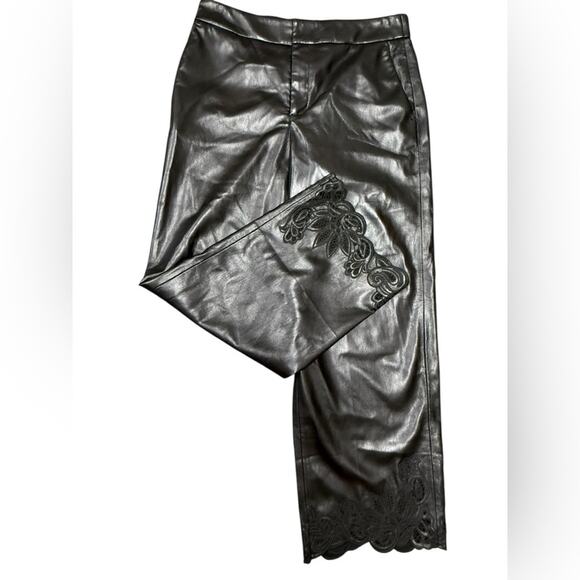 Chicos Faux Leather Cut Out Wide Leg Cropped Pants NWT Womens Size 6 Femme Edgy - Picture 11 of 11